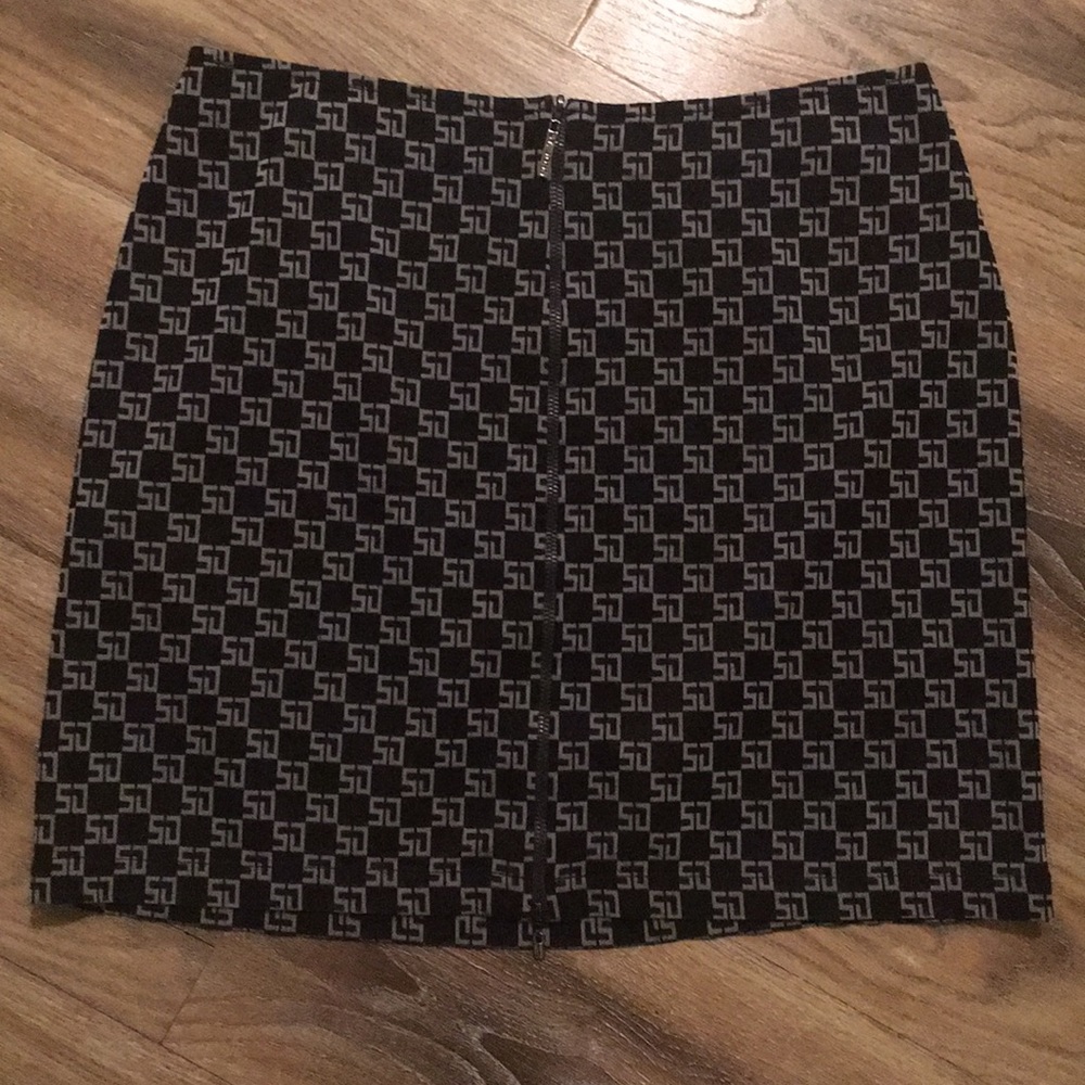 St. John Sport by Marie Gray Black and Gray Mini Skirt